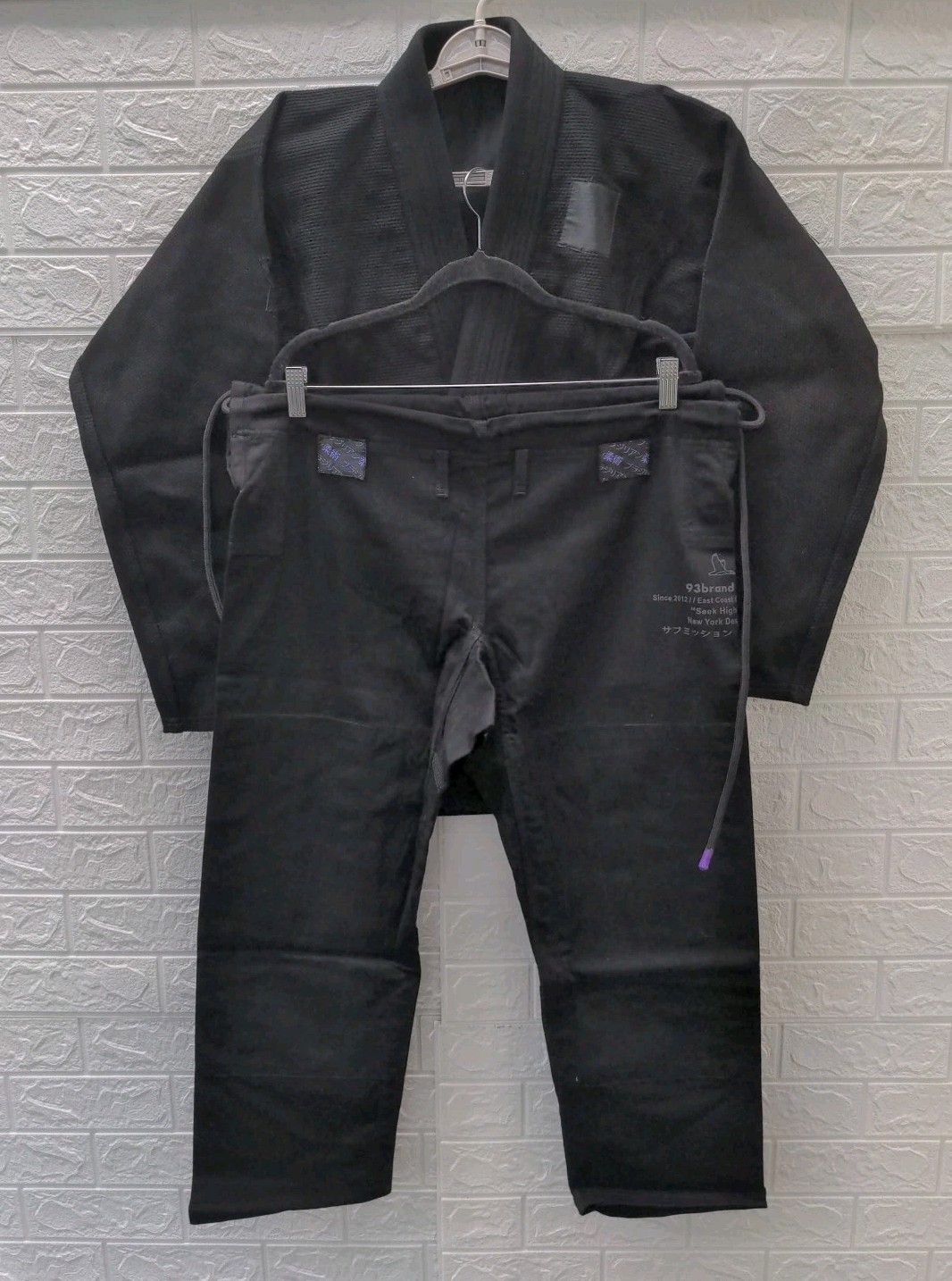 New 93Brand C-Spec Blackoht Jiu Jitsu Gi Size F4