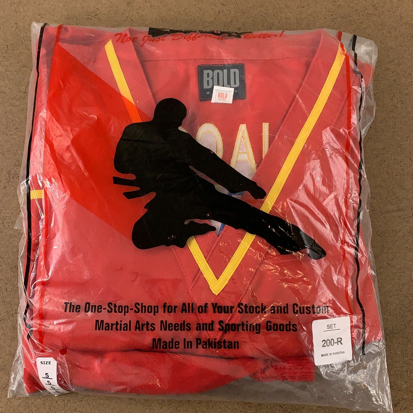 Bold Look JACOBS Embroidered Logo Size 5 Red Super Middleweight V Neck Set New