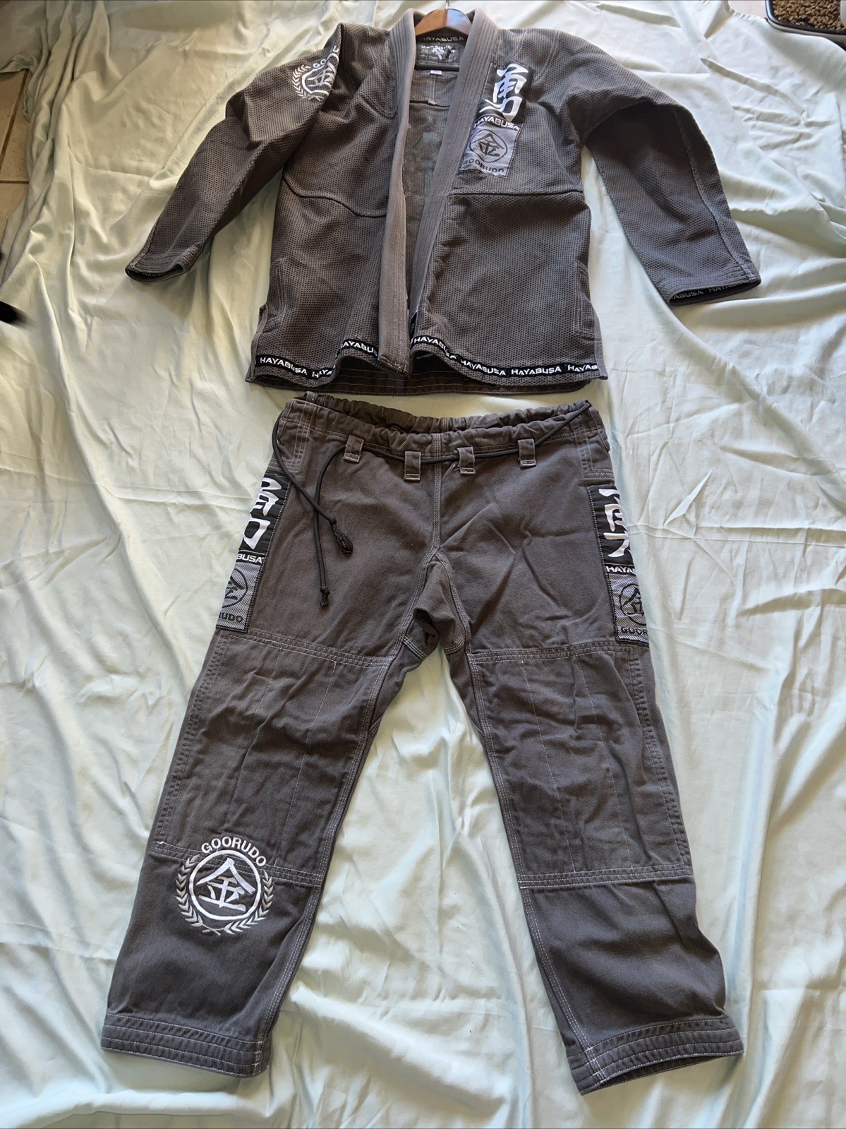 Hayabusa GI A4 Pearl Weave Jiu Jitsu Grappling Karate Grey Set