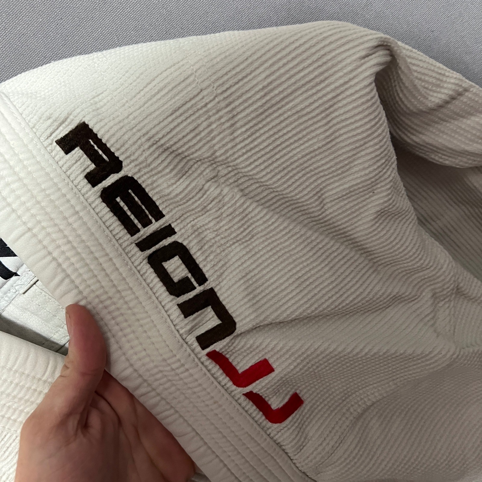 Reign Jiu Jitsu USA Competition Team Gi Jacket White Pearl Weave Kids Size M00
