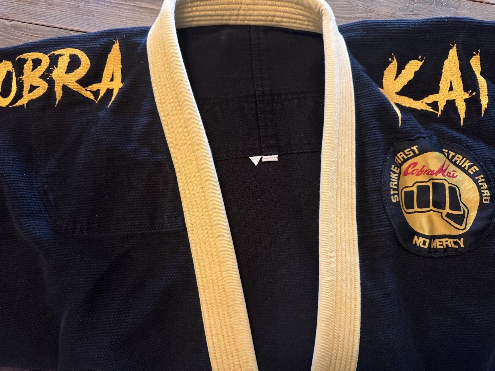 Cobra Kai Jiu Jitsu Gi, Black/ Gold, Adult A6 , 100% Cotton