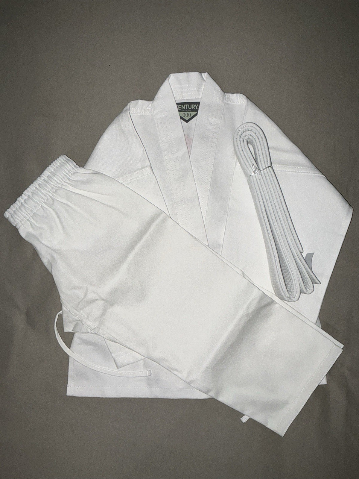 Century Martial Arts Uniform White Top & Bottom Size 000 with Belt Gi Kimono