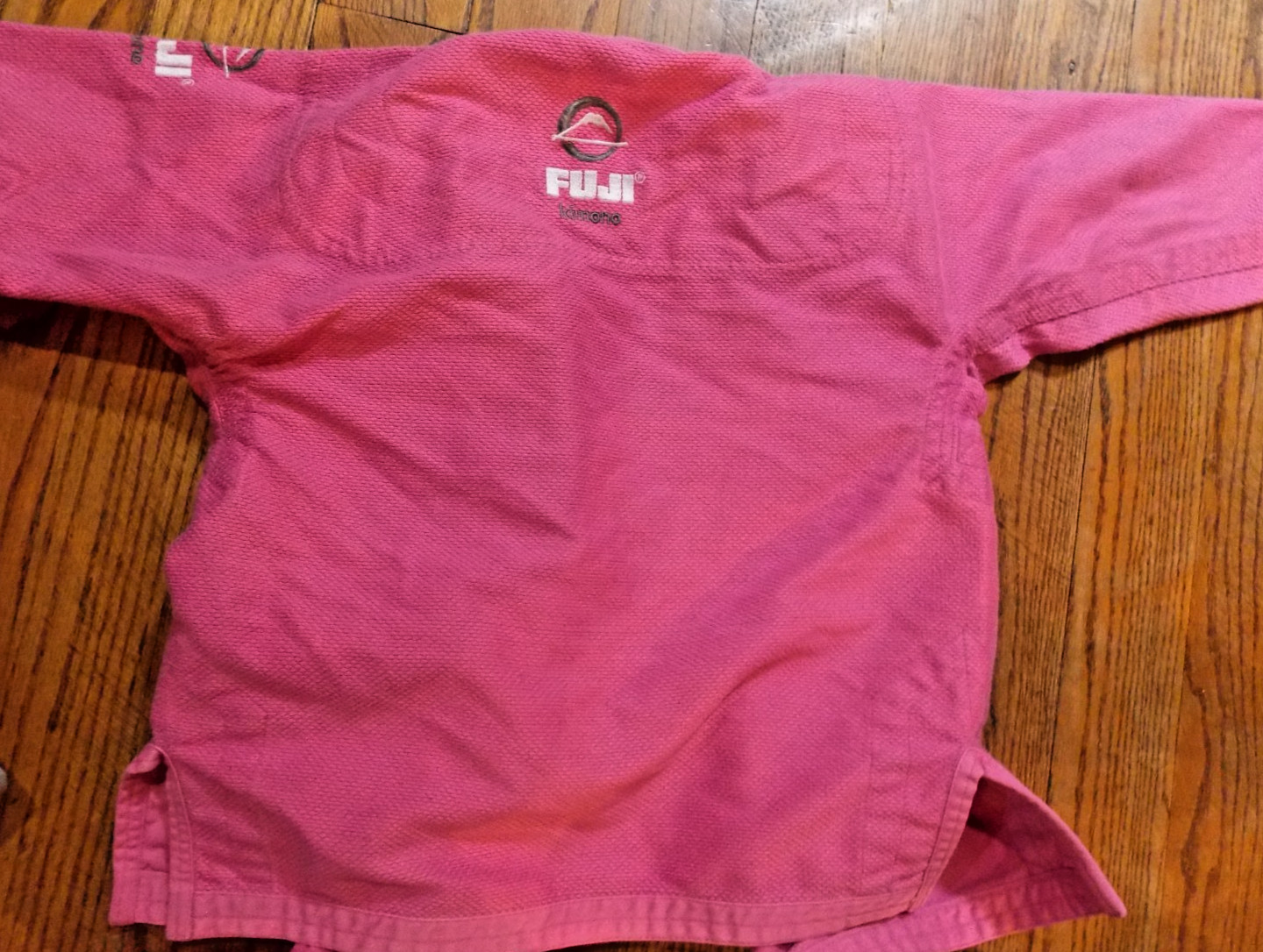 Fuji Kids All Around Brazilian Jiu Jitsu Gi – Pink WC0 + belt & skinguards