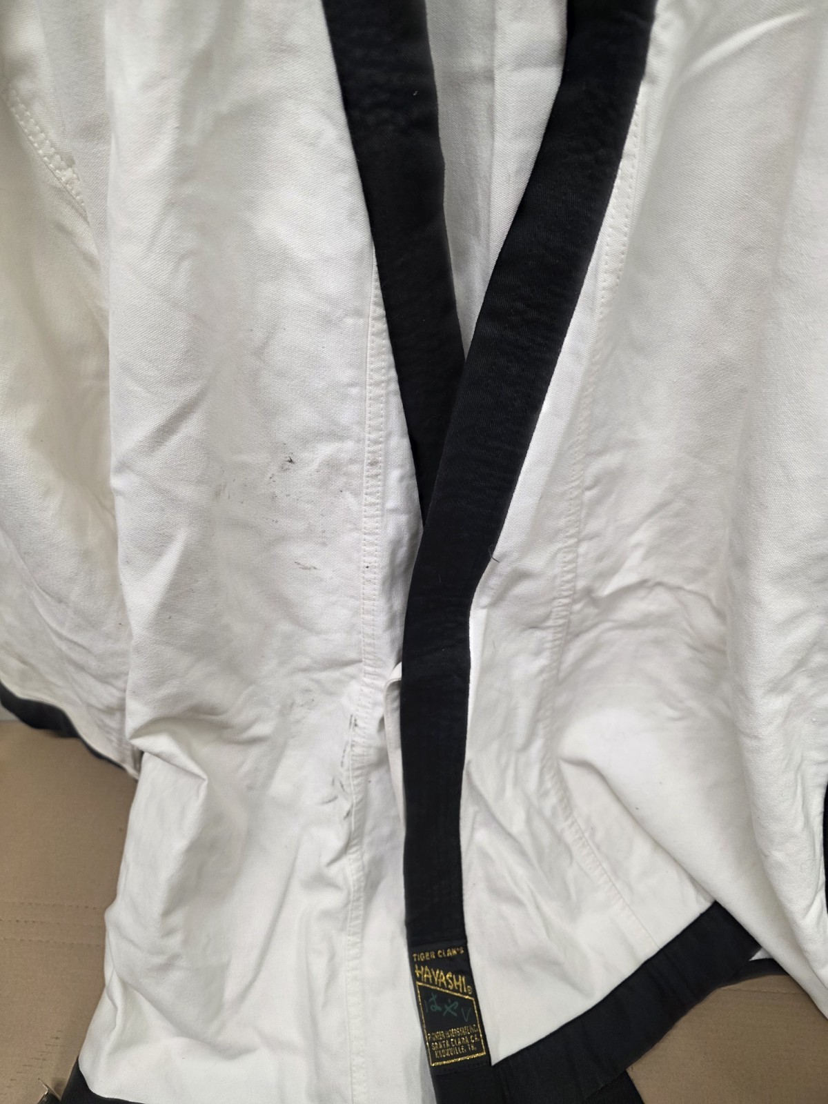 Tiger Claw King’s Martial Arts Academy Adult’s Uniform Top White Size 4