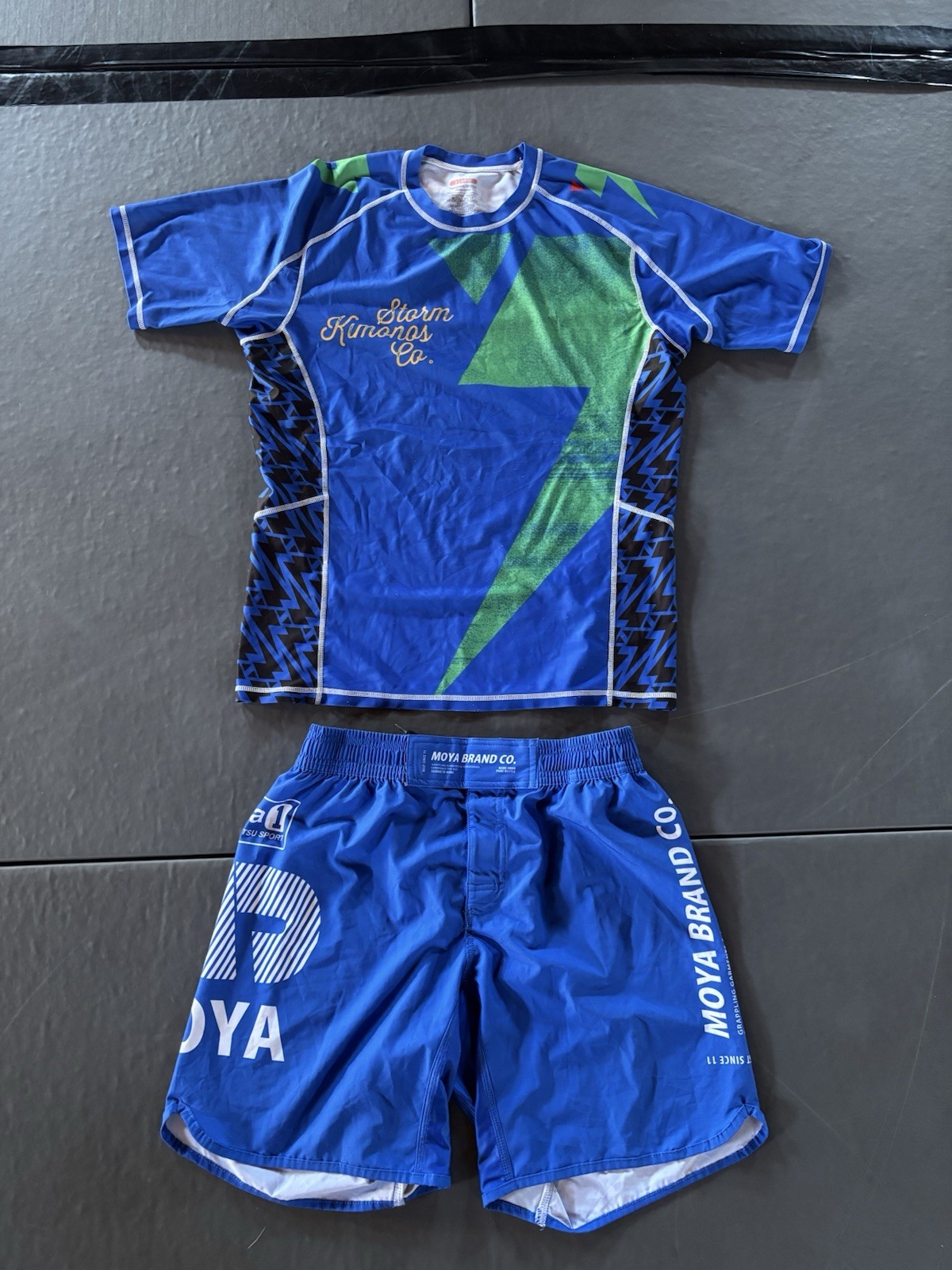 Jiu Jitsu Set XL Moya Brand & Storm Kimonos Bjj