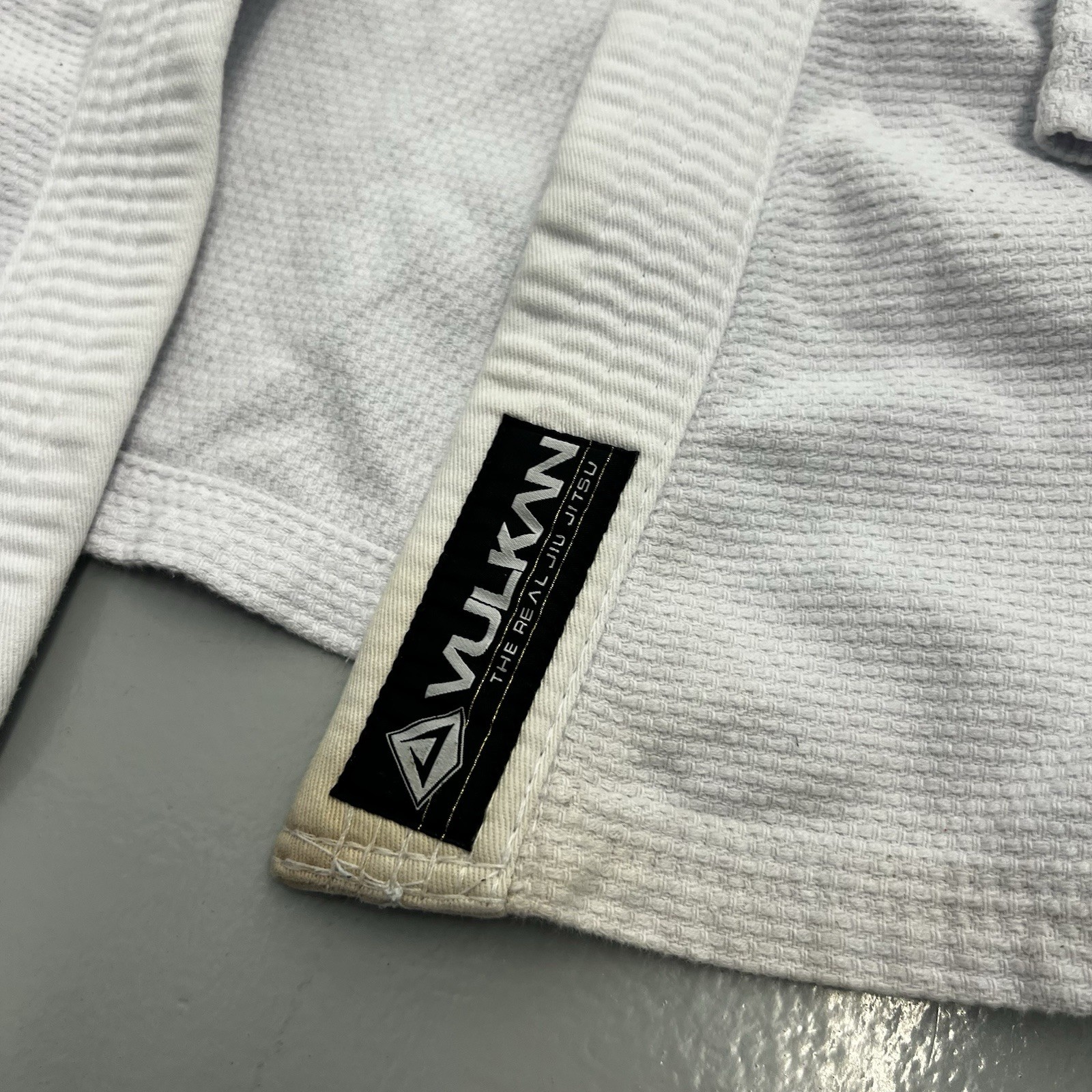 Vulkan Jiujitsu Kids Youth GI Size M1 White Made In Brazil Uniform