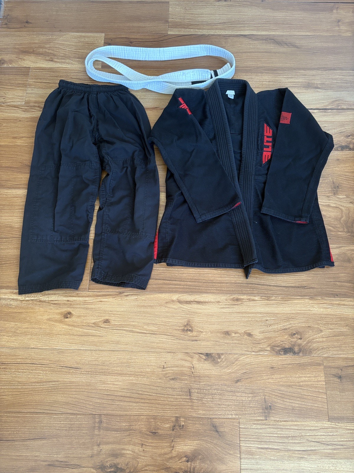 Jiu-Jitsu BJJ Gi Kimono Set Black kids 8/10 w/ White Belt
