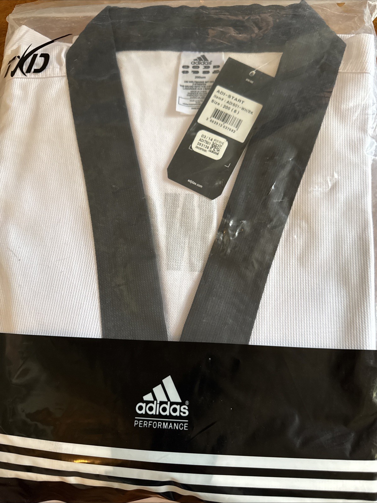 Adidas White with Black Collar Taekwondo Uniform Size 6/200 Cm