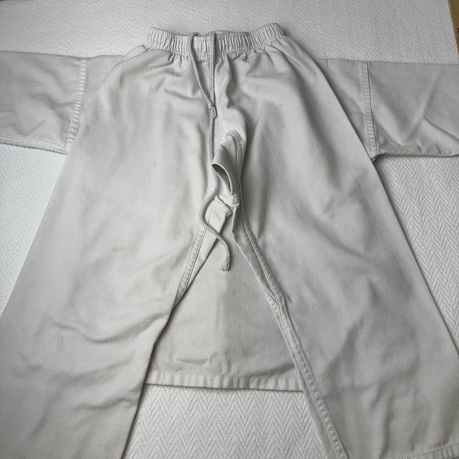 Gi Karate Century Martial Arts Uniform Pants Top and Belt Included Kid Sz 0