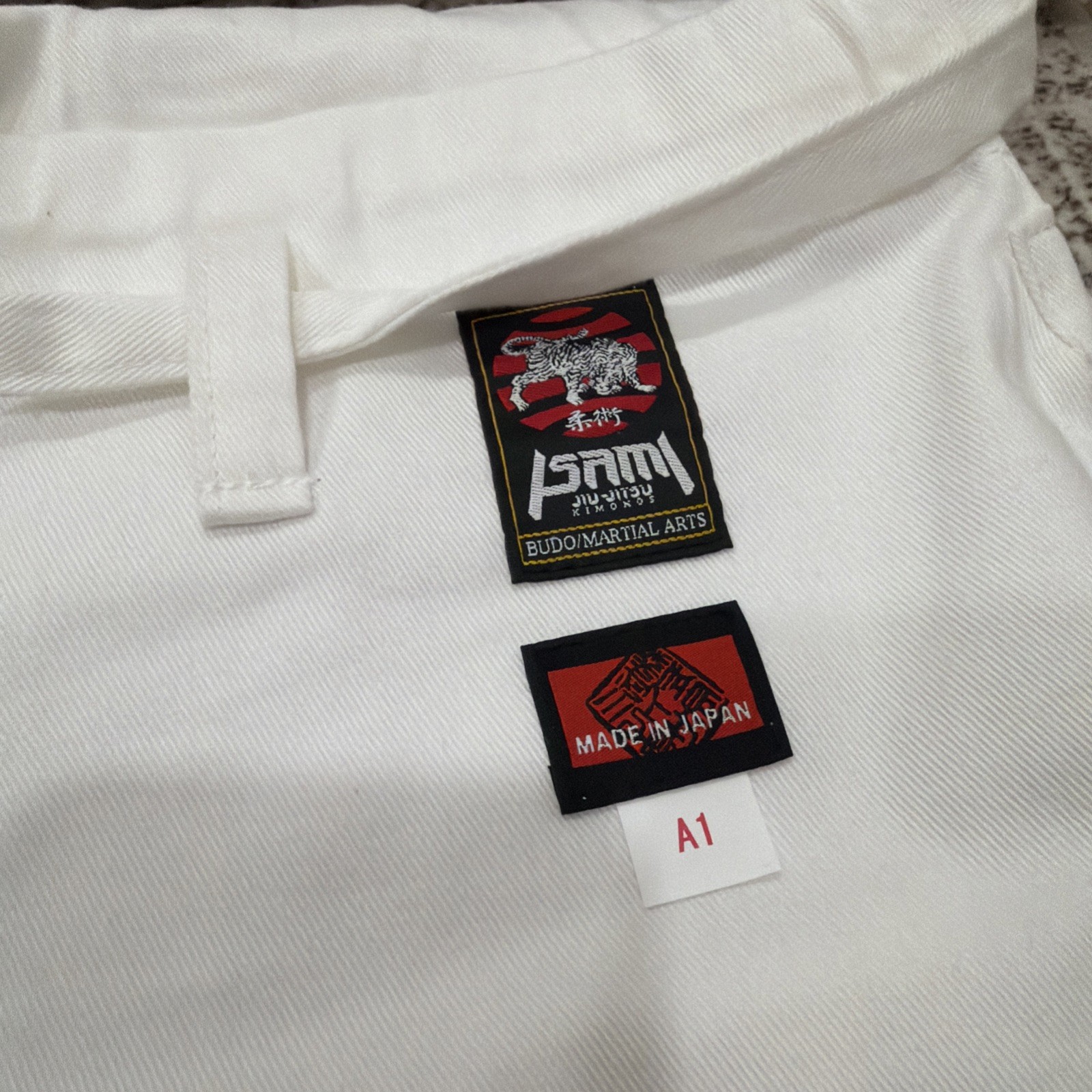 Isami Jiu-Jitsu Gi A1 white special edition xyli cool