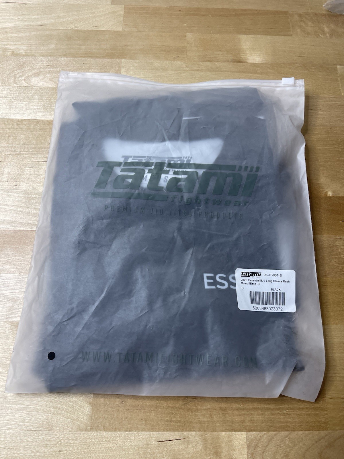 Tatami Essentials Bjj Rashguard Long Sleeve Size Small