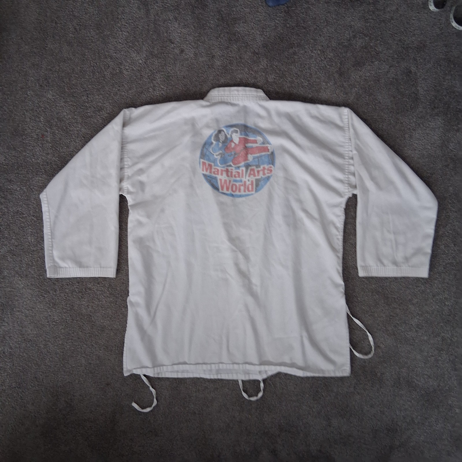 LINKS White Martial Arts Uniform Gi Top/Jacket “Martial Arts World” Logo Size L