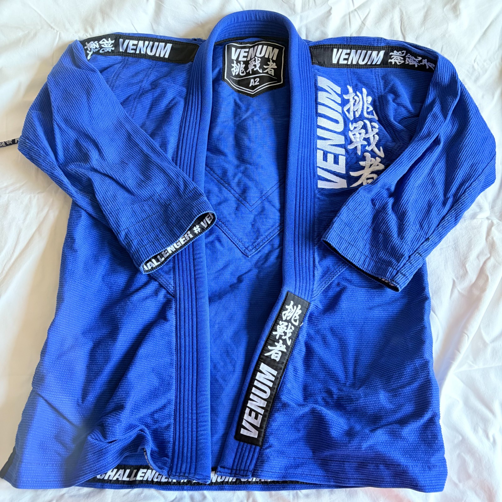 EUC Royal Blue Venum Challenger BJJ Gi Jiu Jitsu Uniform & Bag (Size A2)