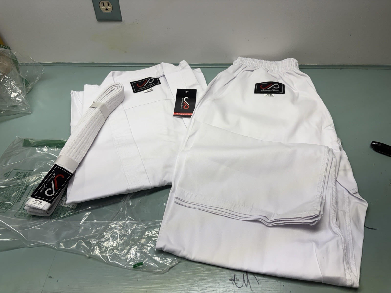 JP Advance Choice Adult XL 6/190 White Martial Arts 3-piece Outfit