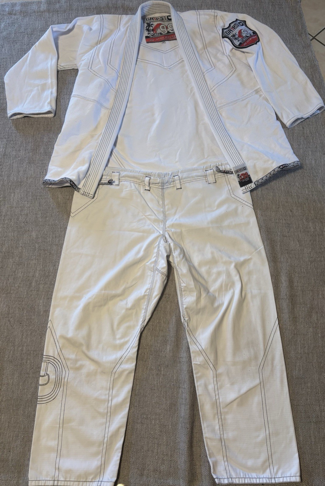 A4 Grips BJJ Gi Jiu Jitsu White Uniform