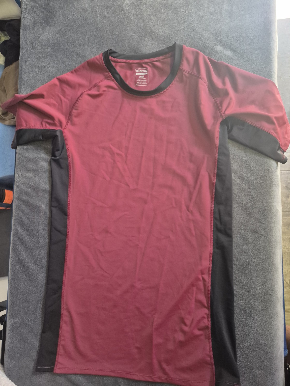 93 Brand Rashgaurd Large