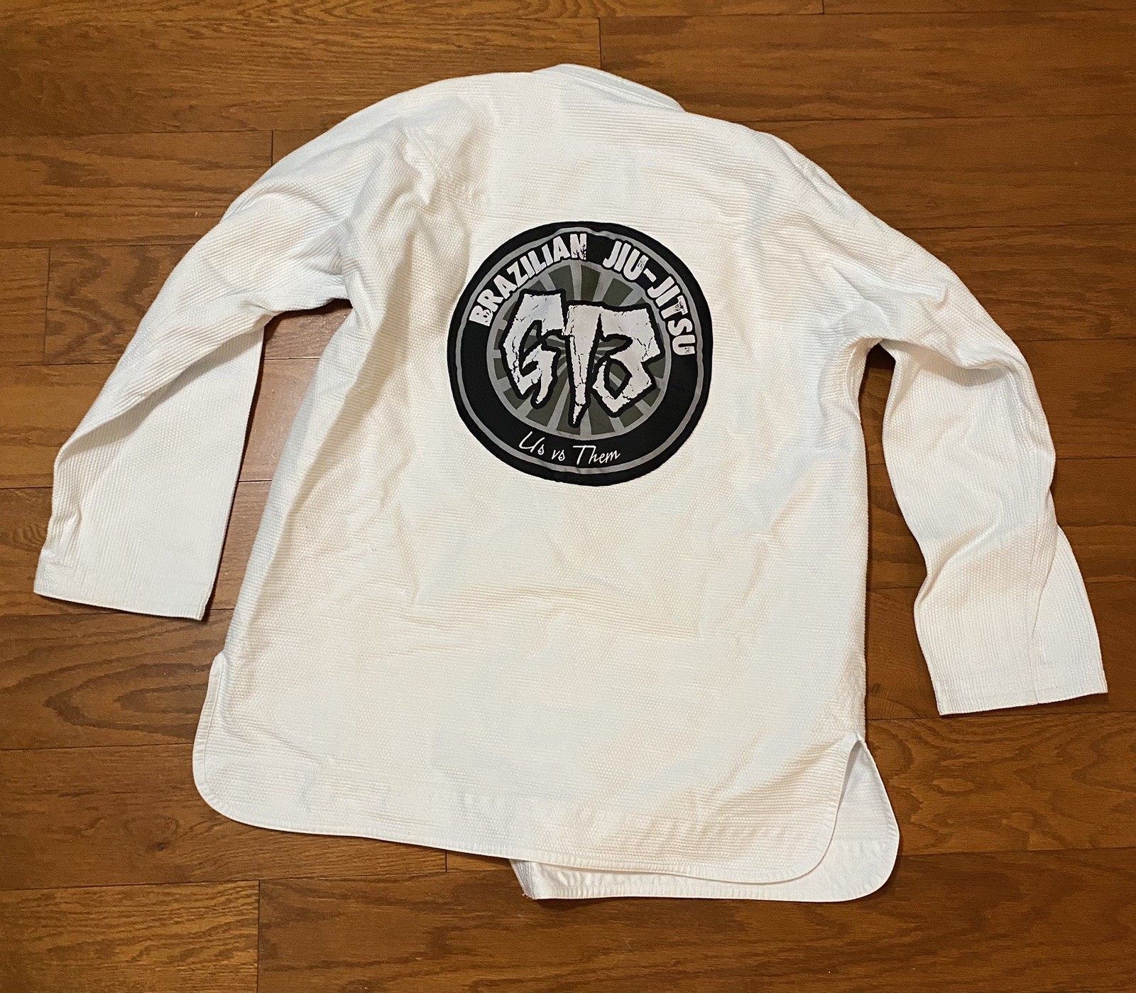 BJJ Gi Jacket White – Brazilian Jiu Jitsu Top A3H With Belt Us Vs Them Excellent