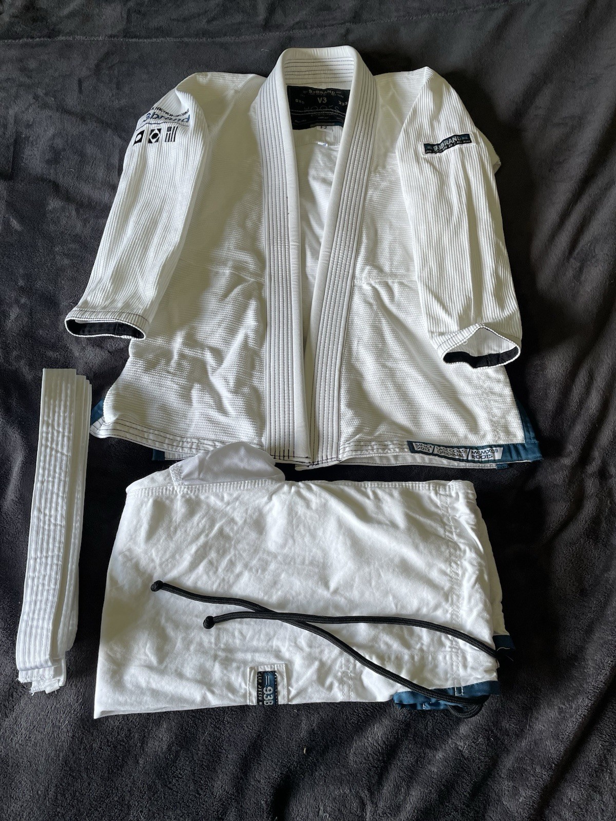 “Hooks V3” Women’s White Size F2 Jiu Jitsu GI 93brand