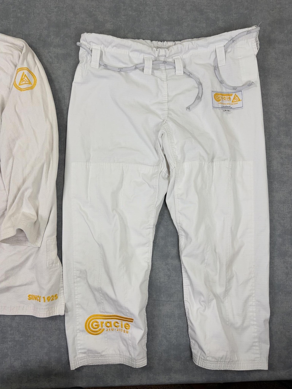 Gracie Jiu-Jitsu BJJ Gi Jacket Kimono Set M White Mens Jiu Jitsu A2 Training