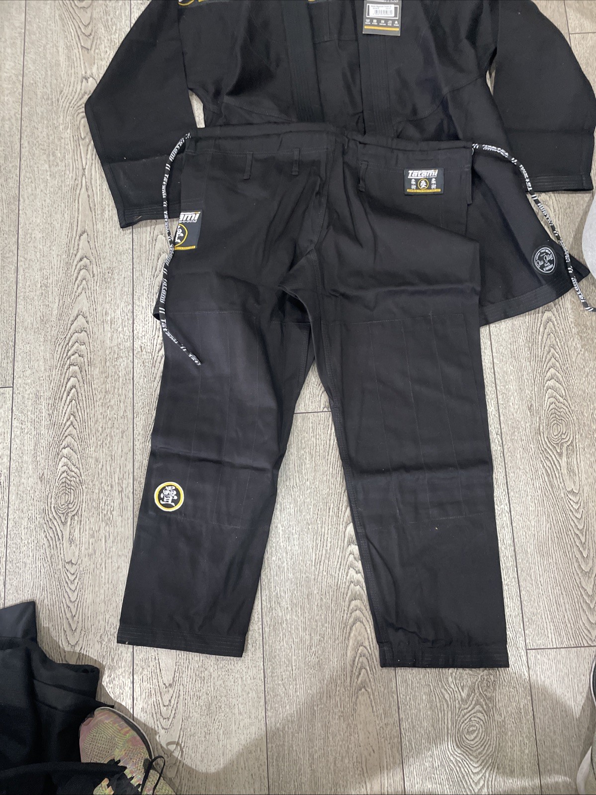 New Tatami Nova Absolute Black Gi A3 With White Belt Men