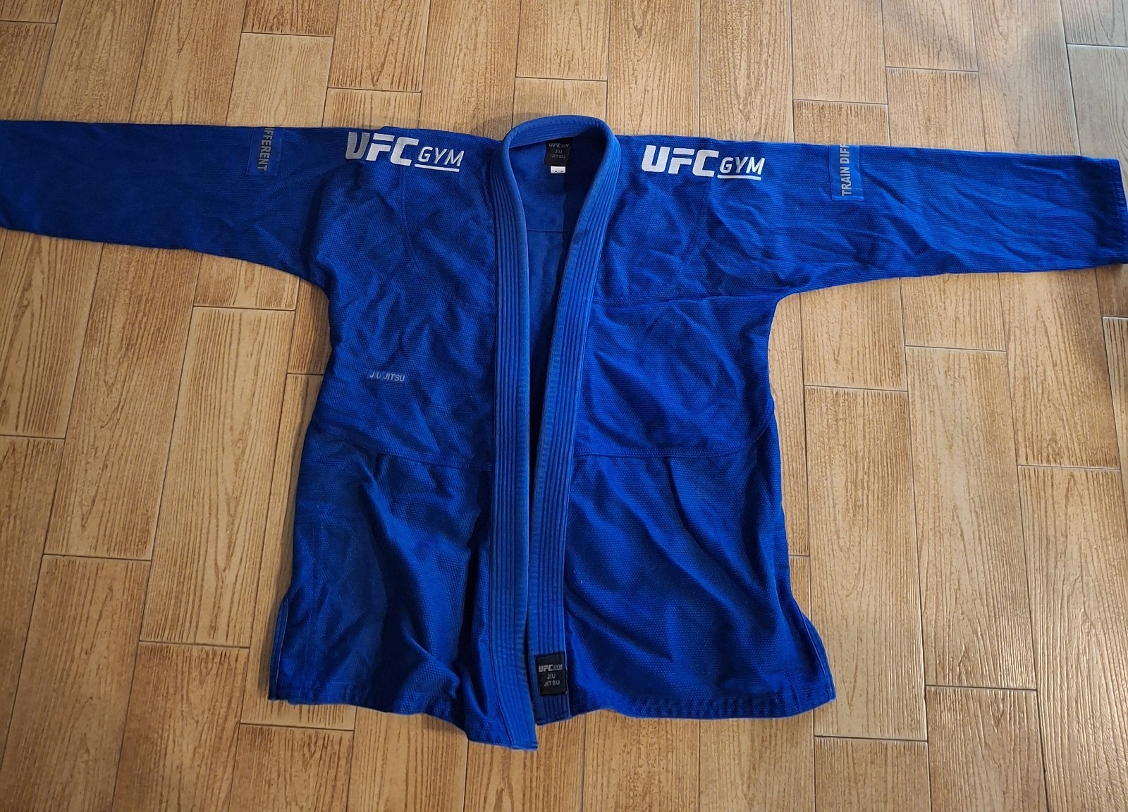 UFC Gym Kingz BJJ Jiu Jitsu Gi Jacket Men’s Size A4 Blue Kimono Suit