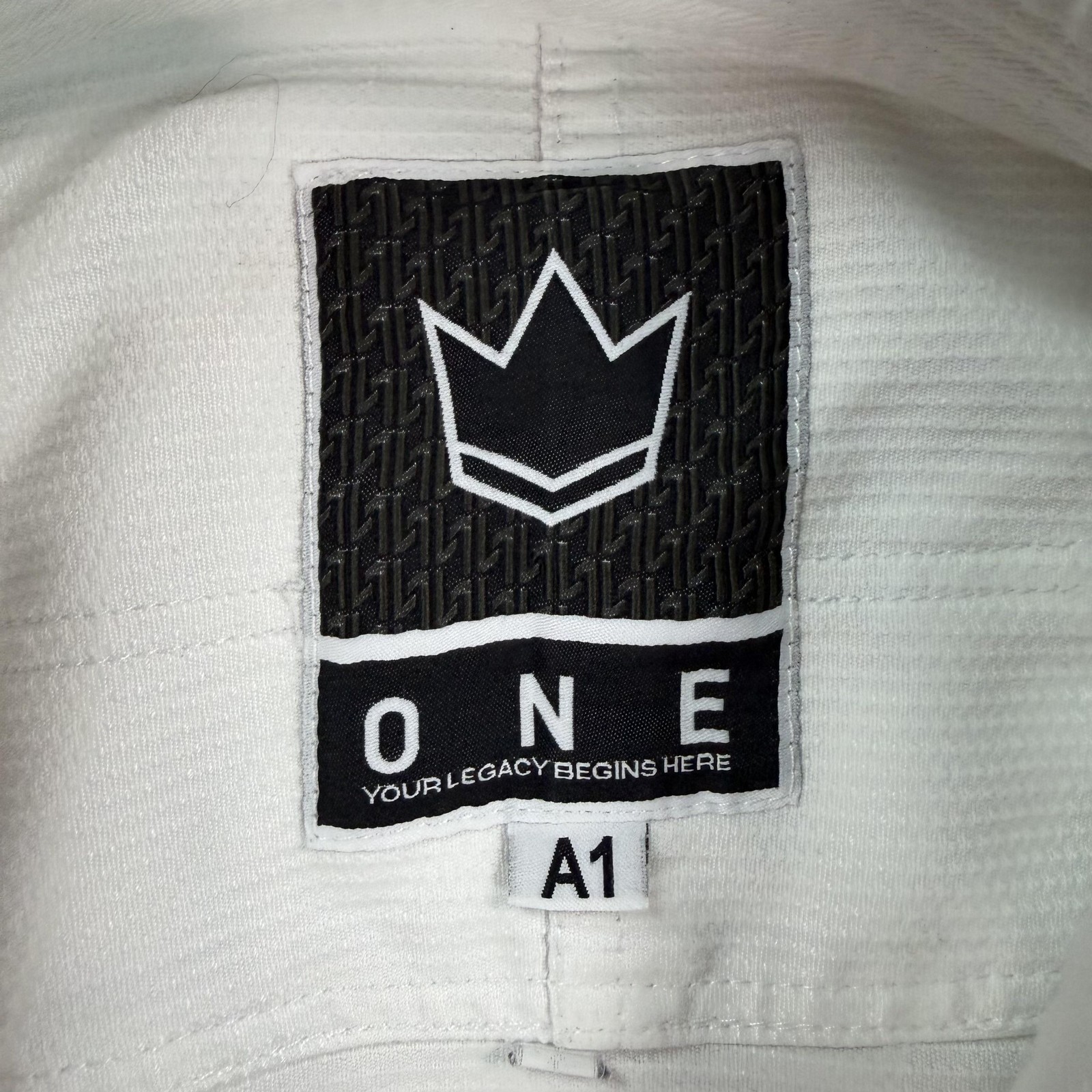 Kingz Gi Jiu Jitsu Uniform Set Mens Small A1 White AOJ Art Of Jiu Jitsu