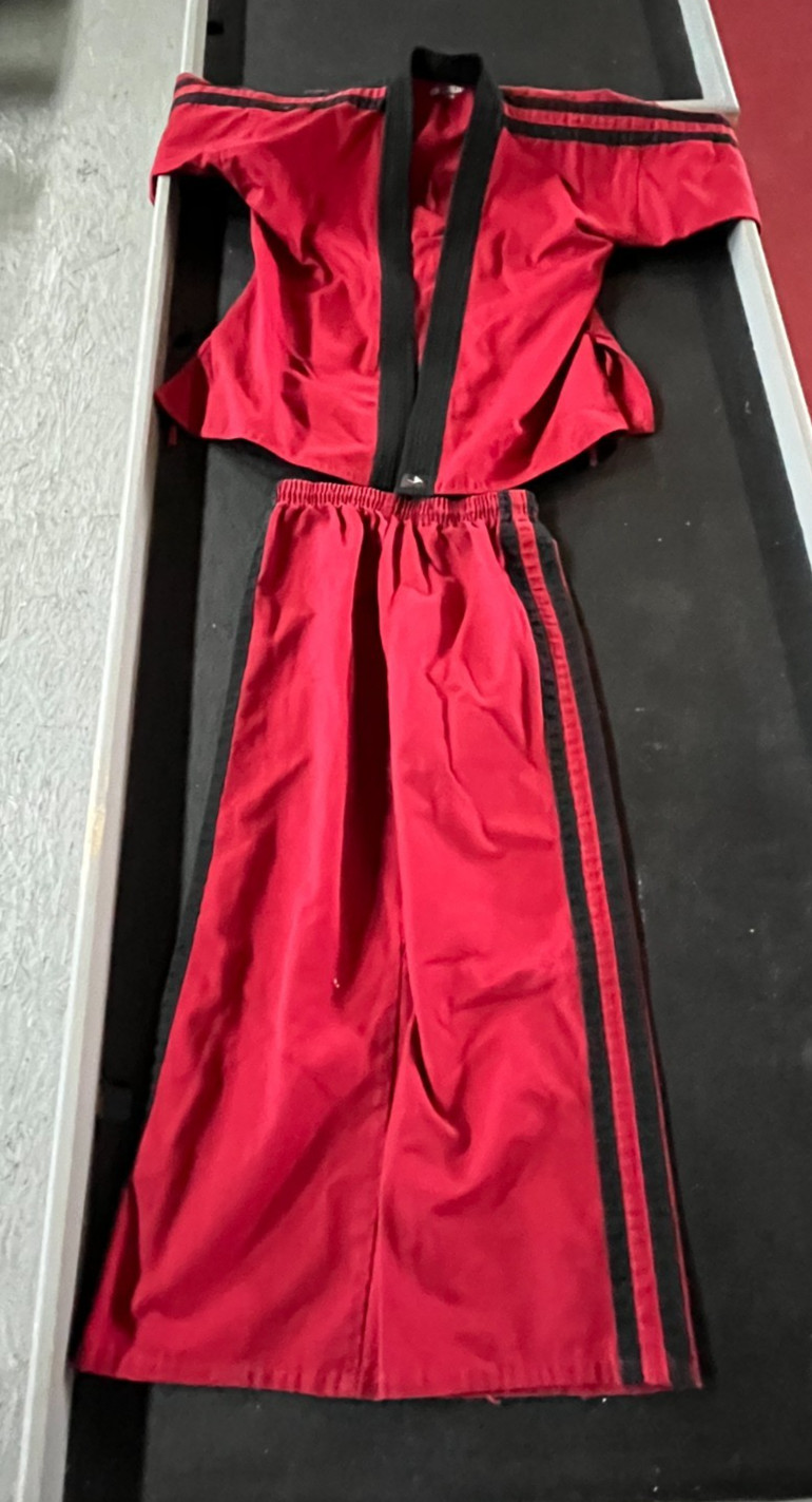 Karate Gi, Karate Uniform Size 2 Century Red & Black