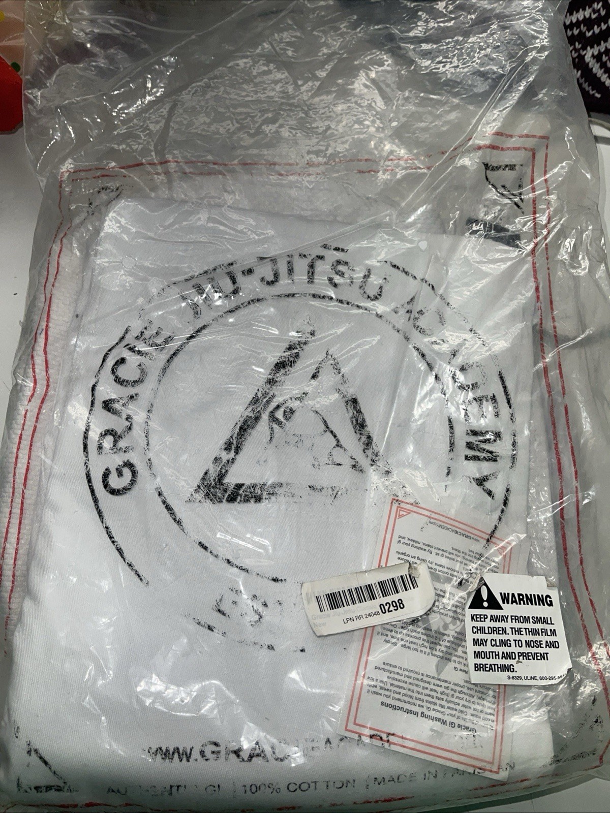 NEW Classic lightweight kids white Gracie Jiu Jitsu gi size 2