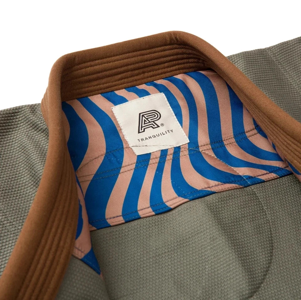 Albino & Preto Tranquility BJJ Gi Premium Edition 450GSM Jiu Jitsu Kimono With B