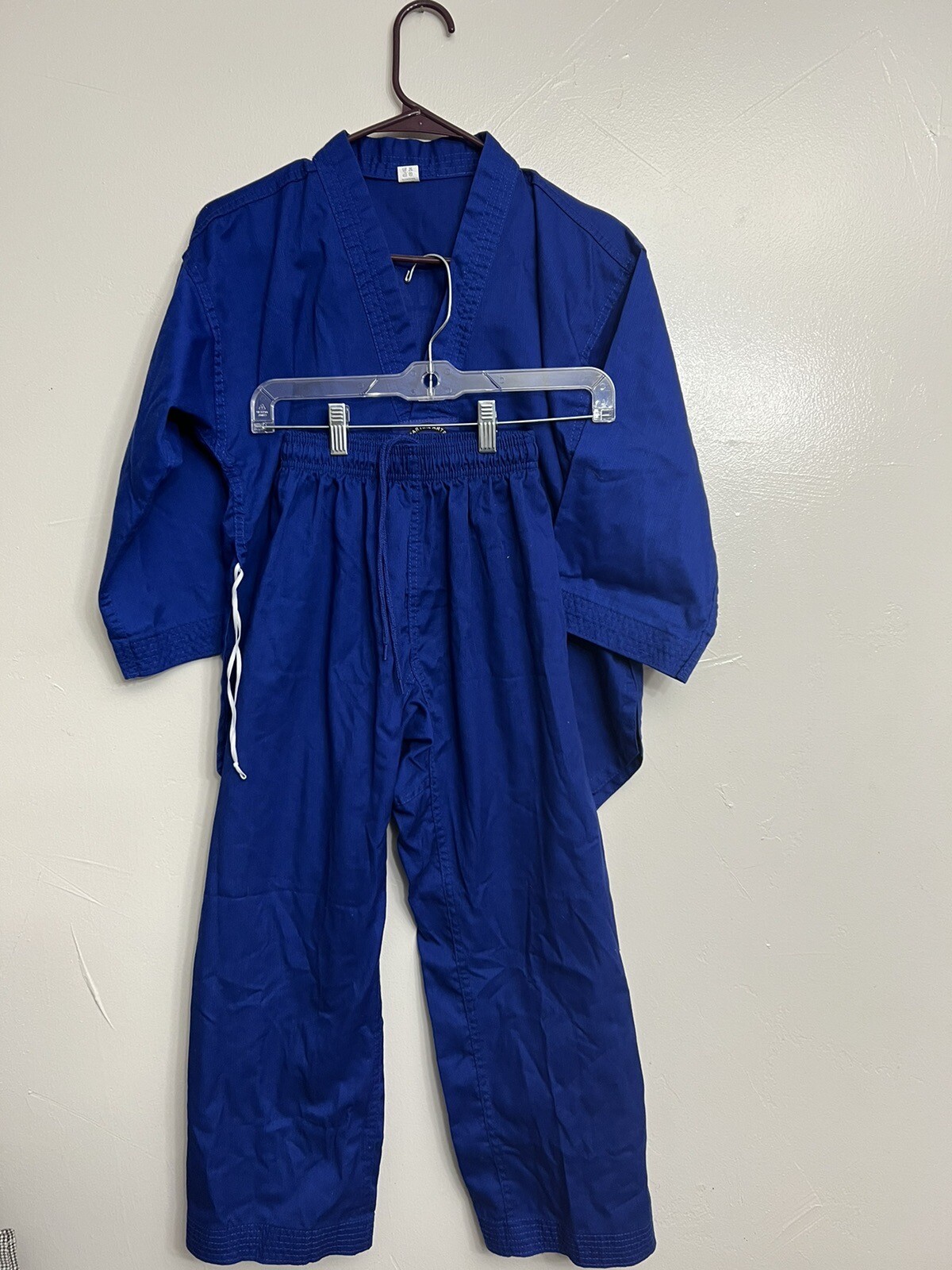 Taekwondo Gi Kids Size 1/150 Blue 2-Piece Used. With 2 Belts Green And White.